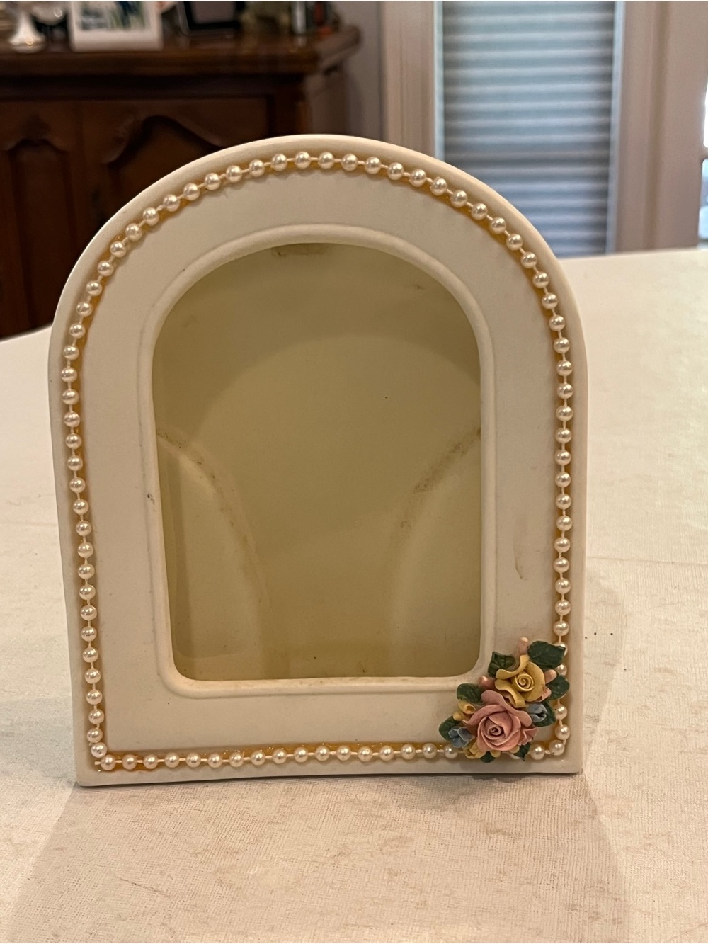 Vintage cream pearl and floral arched bisque standing frame. So cottagecore!